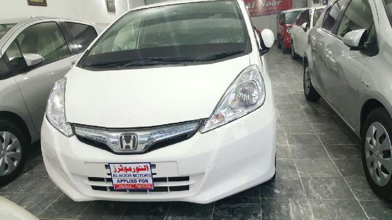 Honda Fit 2013 for Sale in Multan Image-1