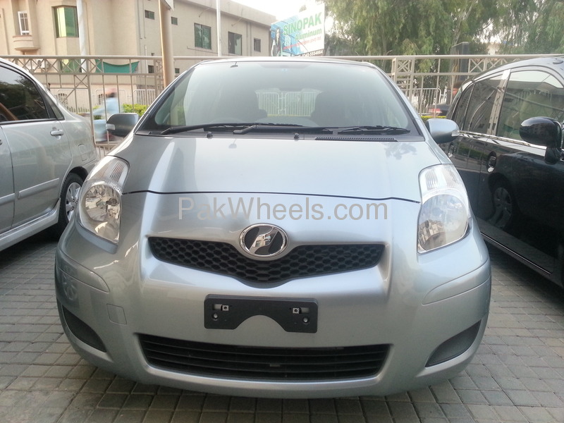 Toyota Vitz 2008 for Sale in Islamabad Image-1