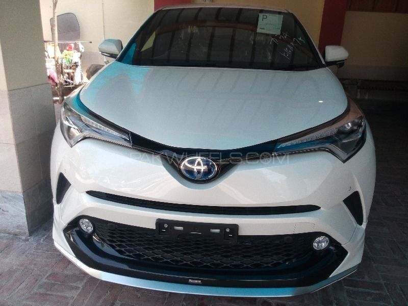 Toyota C-HR 2017 for Sale in Multan Image-1