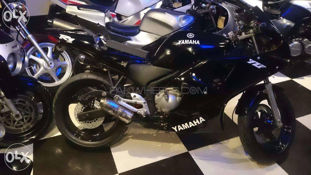 Yamaha FZR 400 2001 for Sale Image-1