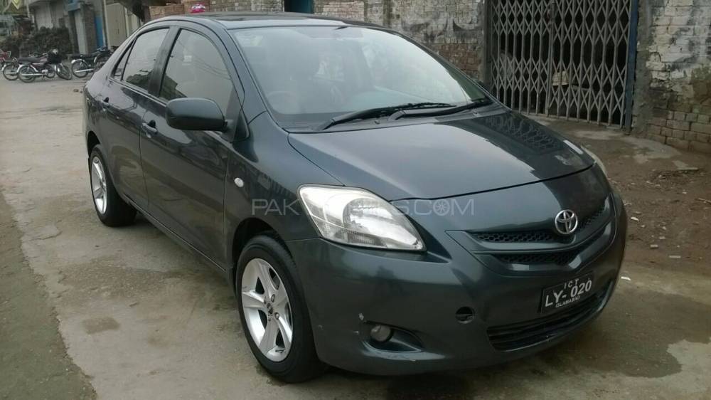 Toyota Belta 2006 for Sale in Sialkot Image-1