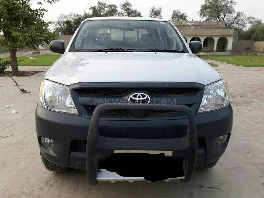 Toyota Hilux 2011 for Sale in Jhang Image-1