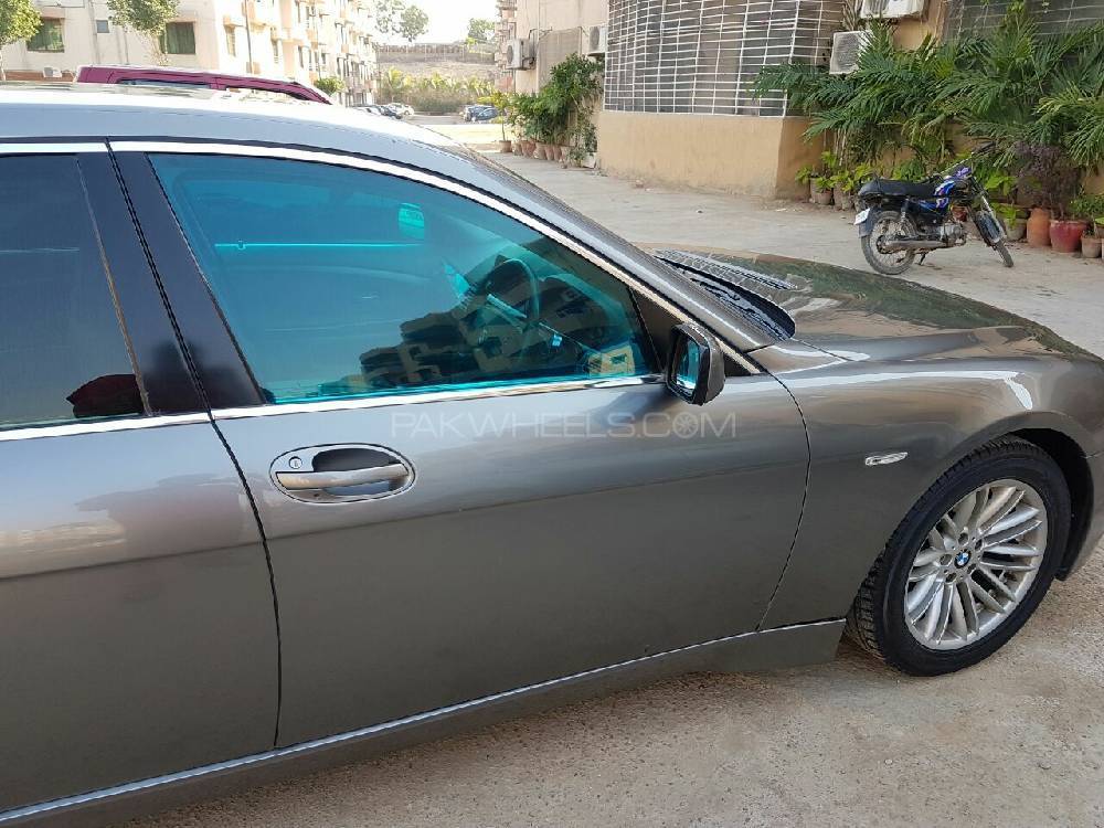 BMW 7 Series 2004 for Sale in D.G.Khan Image-1