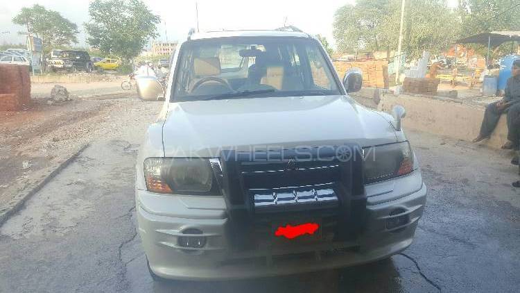 Mitsubishi Pajero 2004 for Sale in Islamabad Image-1