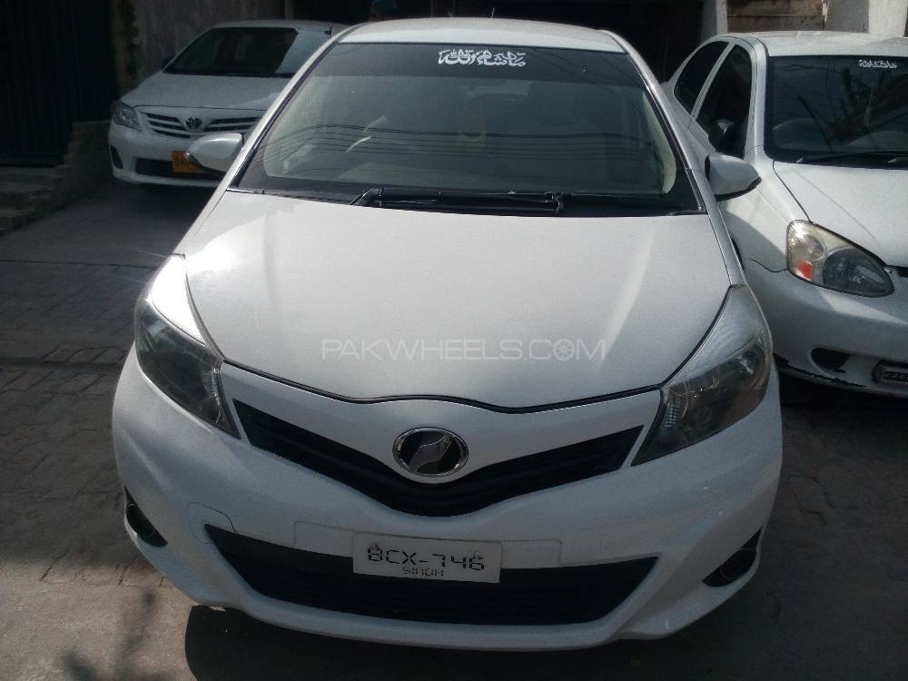 Toyota Vitz 2011 for Sale in Bahawalpur Image-1