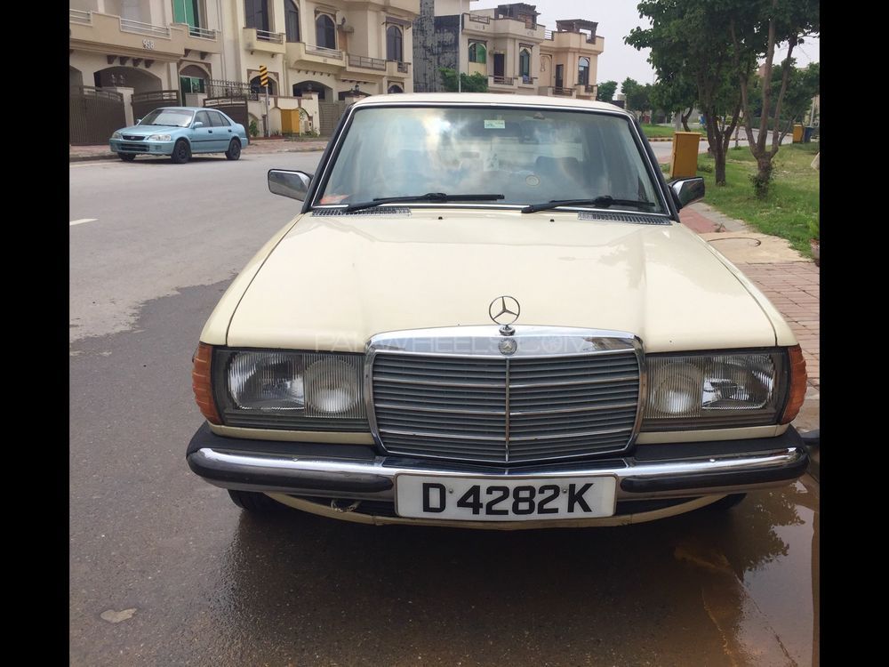 Mercedes Benz 200 D 1987 for Sale in Rawalpindi Image-1