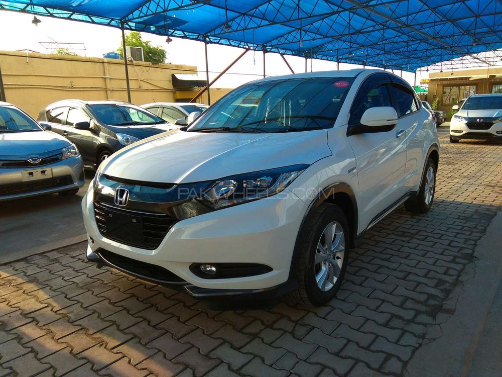 Honda Vezel 2014 for Sale in Rawalpindi Image-1