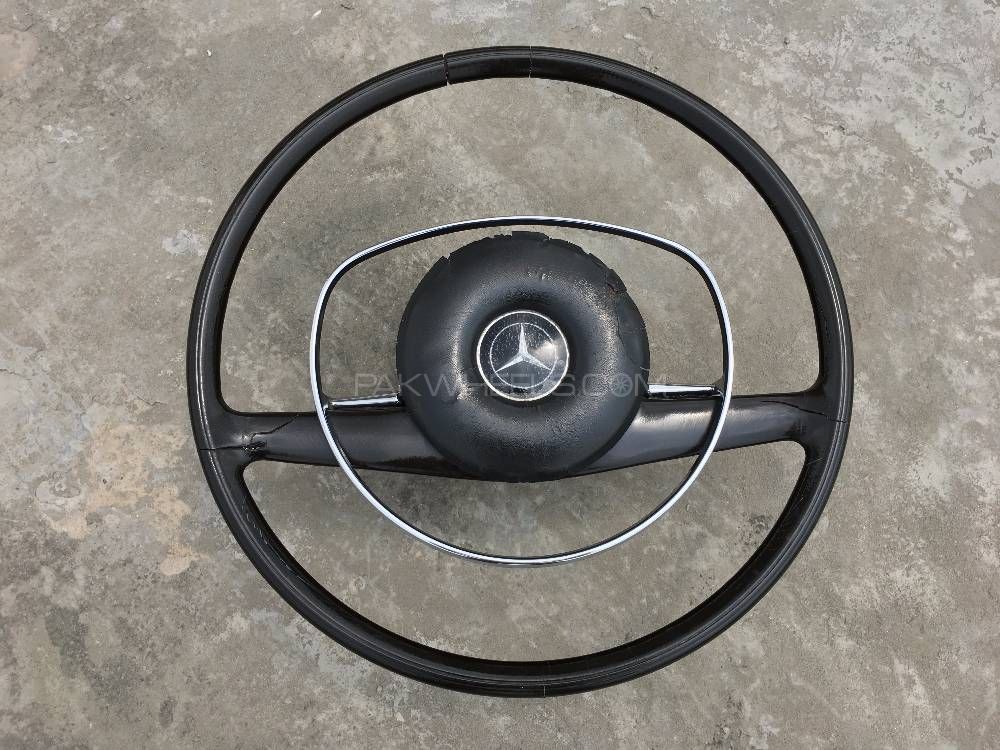 Original Mercedes Benz Steering Wheel W108, W109, W114 & W115 Image-1