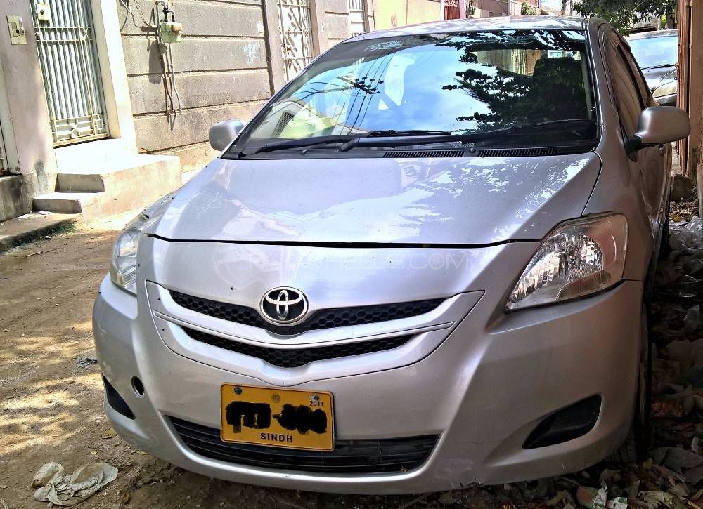 Toyota Belta 2011 for Sale in Karachi Image-1