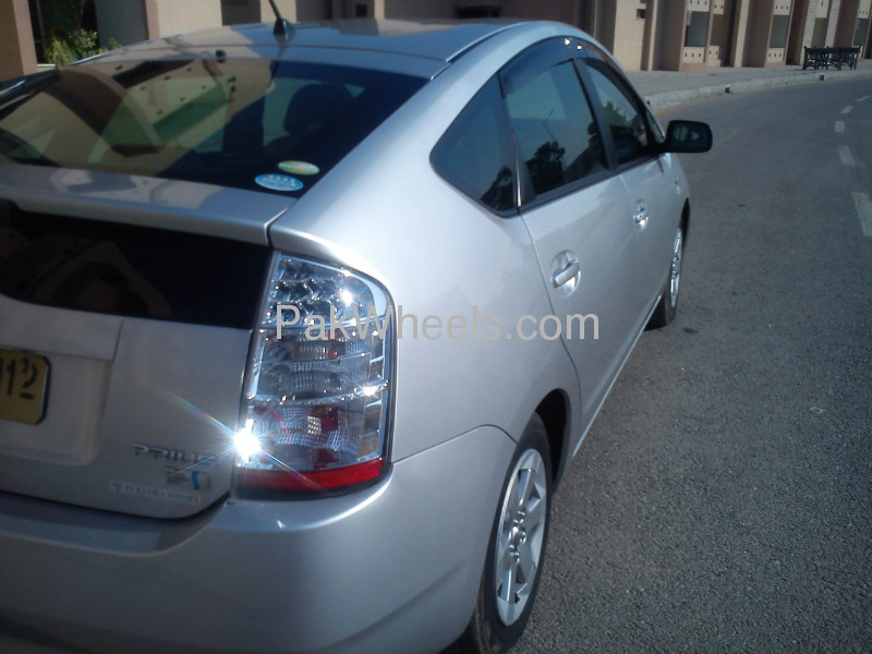 Toyota Prius 2007 for Sale in Islamabad Image-1