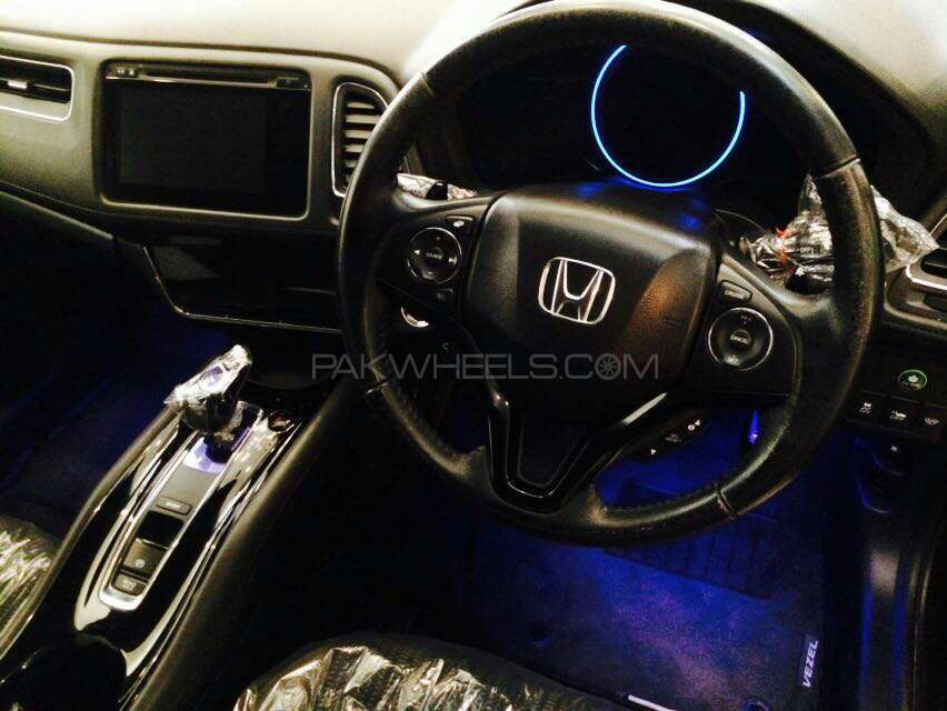 Used Honda Vezel For Sale At Samaa Motors Showroom In