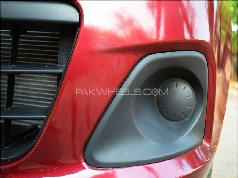 Suzuki Wagon R 2014-2016 Bazel Fog Light RH Genuine in Lahore