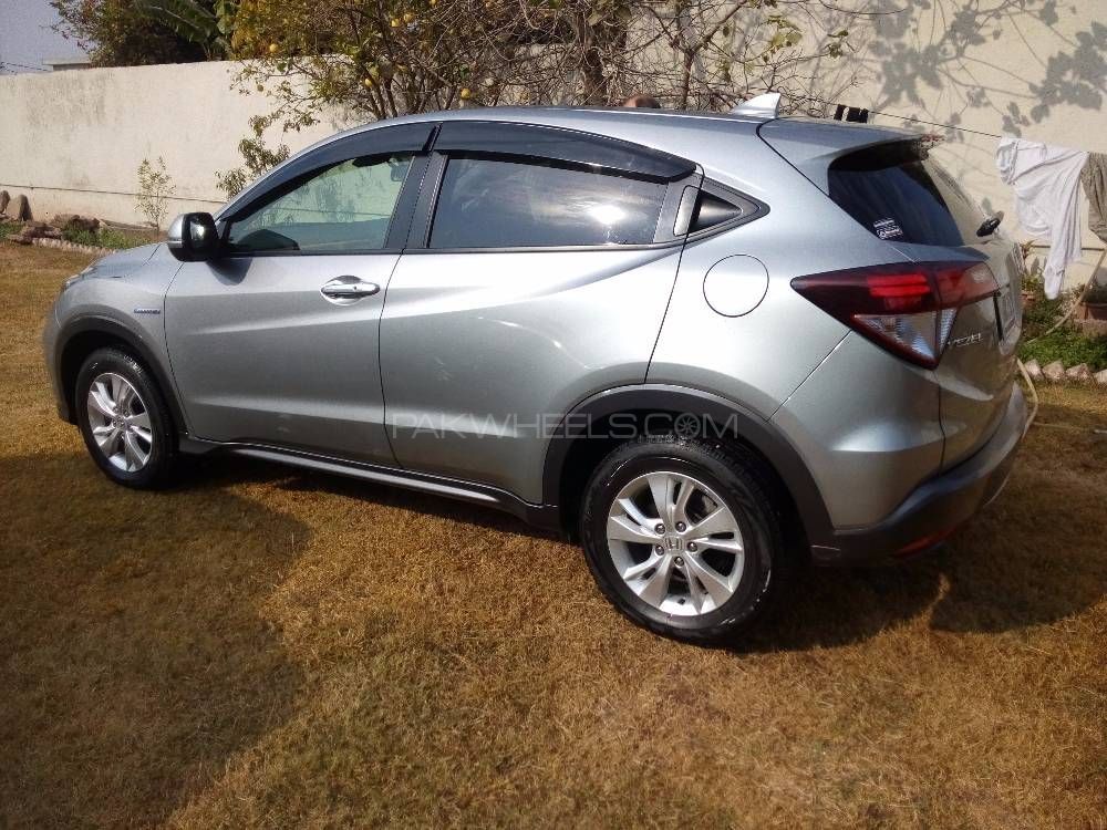 Honda Vezel 2014 for Sale in Islamabad Image-1
