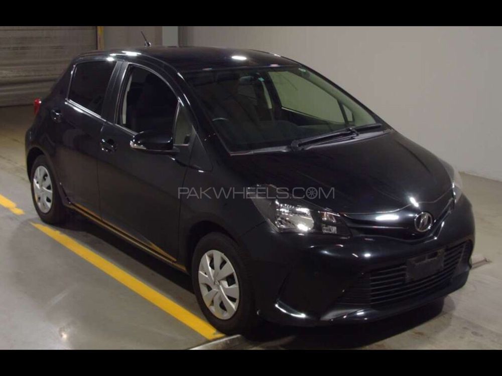 Toyota Vitz 2014 for Sale in Sukkur Image-1