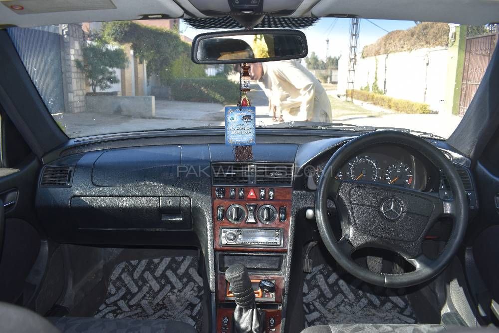Mercedes Benz C Class 2000 for Sale in Kohat Mercedes Benz C Class 2000 for Sale in Kohat Image-6