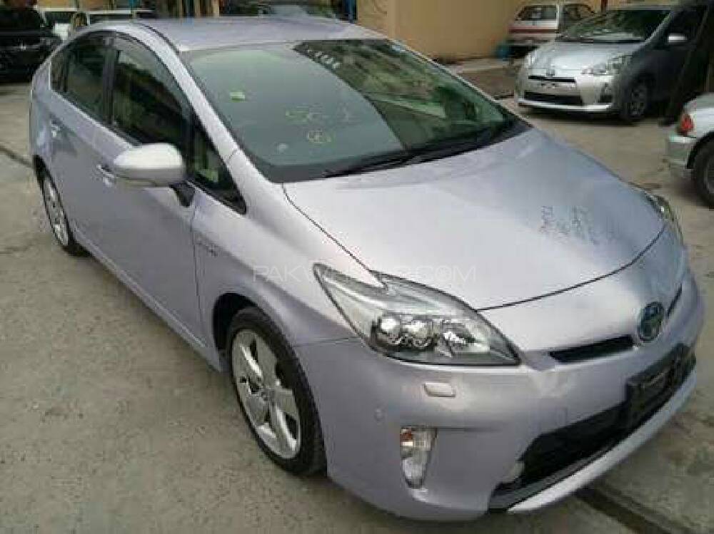 Toyota Prius 2014 for Sale in Multan Image-1