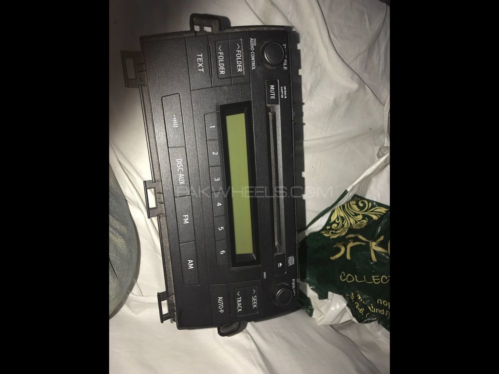 toyota prius 1800 cc audio cd player   Image-1