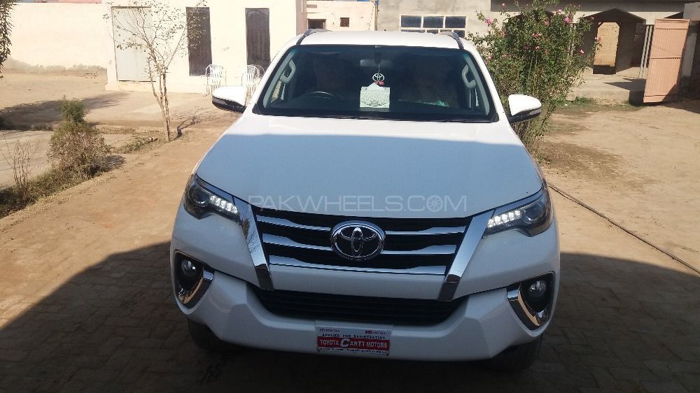 Toyota Fortuner 2017 for Sale in Pak pattan sharif Image-1