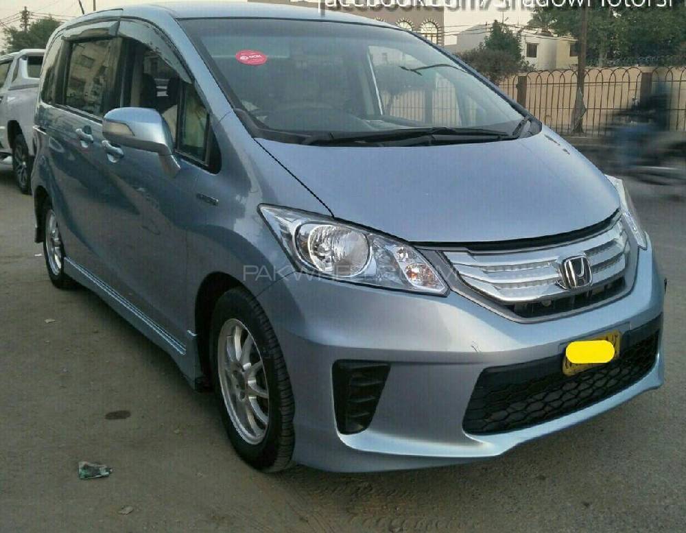 Honda Freed 2011 for Sale in Karachi Image-1