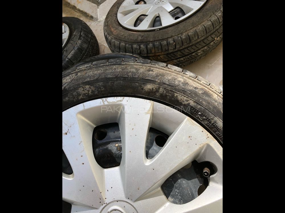 dunlop tyres  Image-1