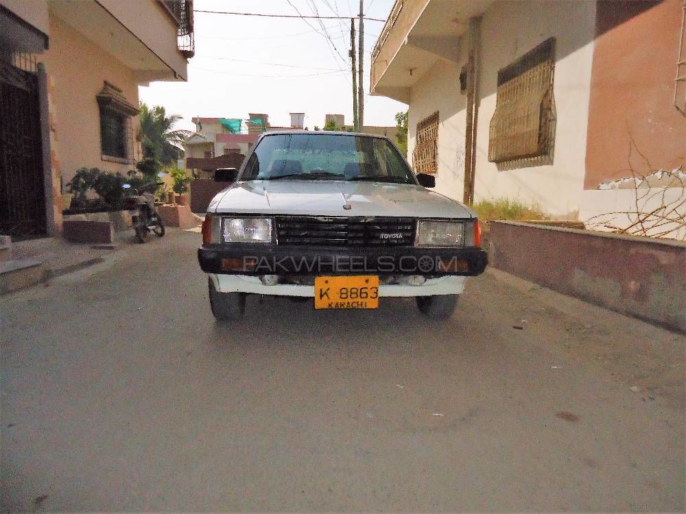 Toyota Corona 1983 for Sale in Karachi Image-1