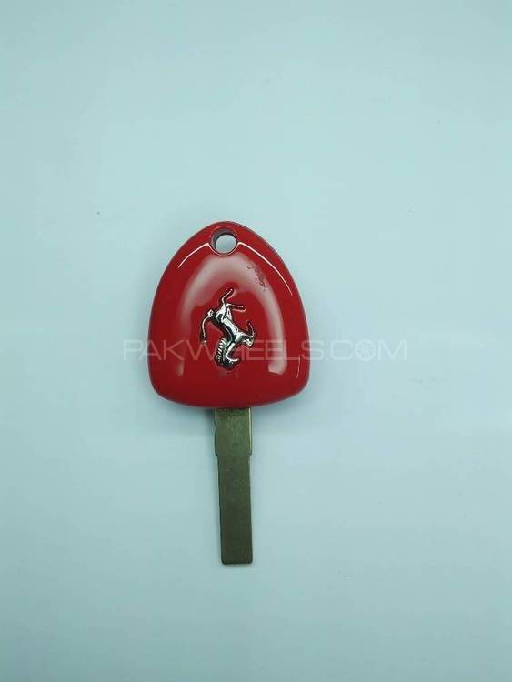 3 Button Ferrari New Style Remote Case with Key Cutting !! Image-1