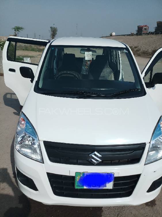 Suzuki Wagon R 2017 for Sale in Muzaffar Gargh Image-1