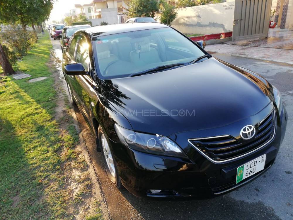 Toyota Camry 2008 for Sale in Lahore Image-1