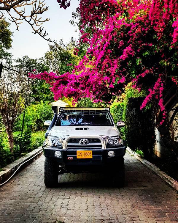 Toyota Hilux 2006 for Sale in Islamabad Image-1