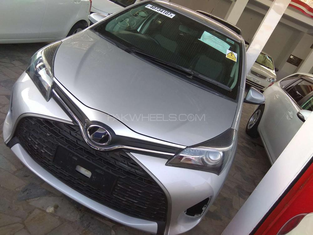 Toyota Yaris 2015 for Sale in Peshawar Image-1