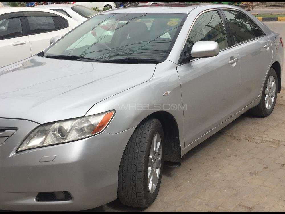 Toyota Camry 2006 for Sale in Okara Image-1