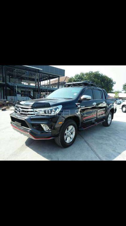 Toyota Hilux 2015 for Sale in Karachi Image-1