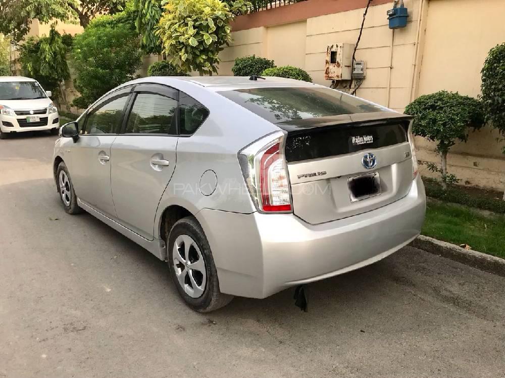 Toyota Prius 2012 for Sale in Lahore Toyota Prius 2012 for Sale in Lahore Image-15