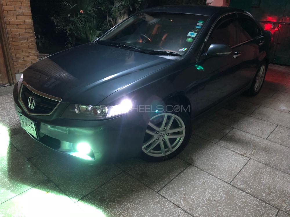 Honda Accord 2004 for Sale in Peshawar Image-1