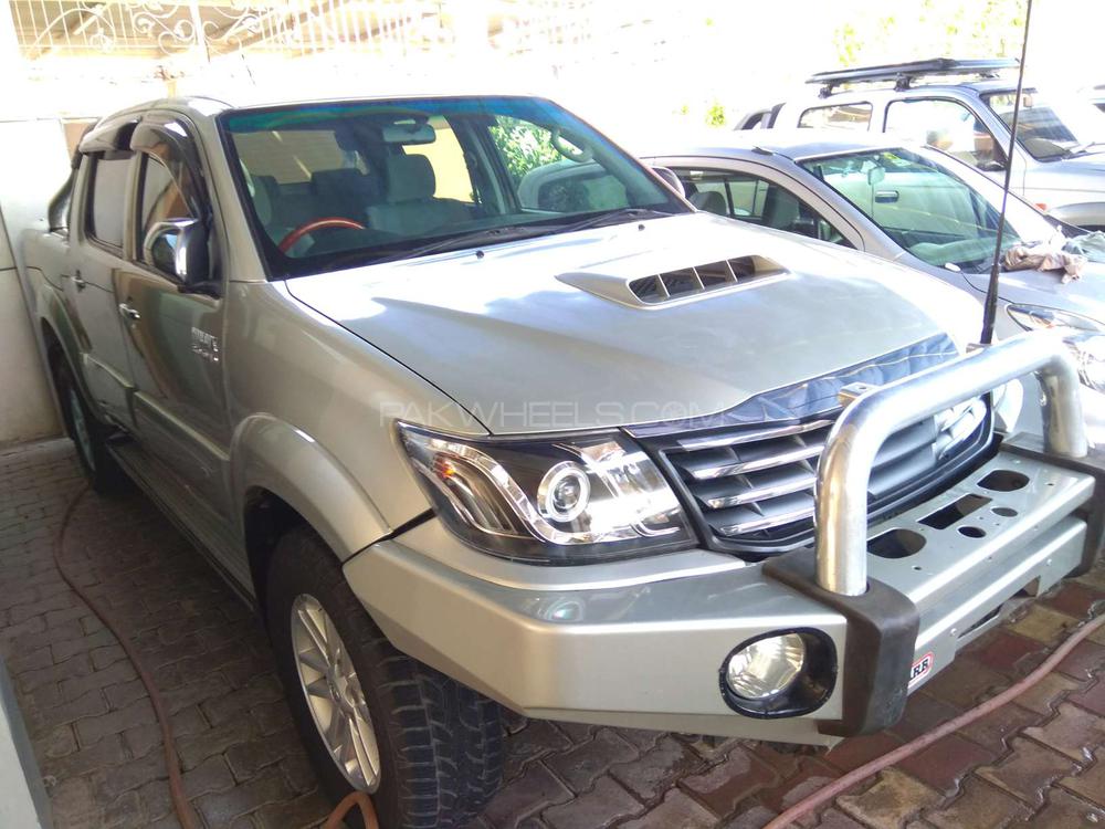 Toyota Hilux 2012 for Sale in Peshawar Image-1
