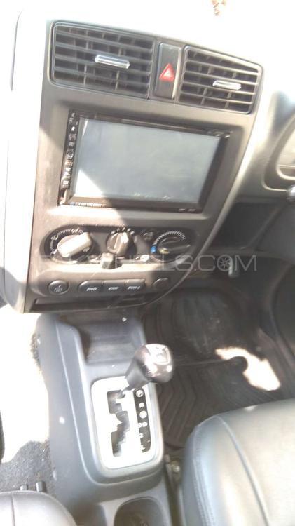 Suzuki Jimny Sierra 2010 for Sale in Lahore Suzuki Jimny Sierra 2010 for Sale in Lahore Image-4