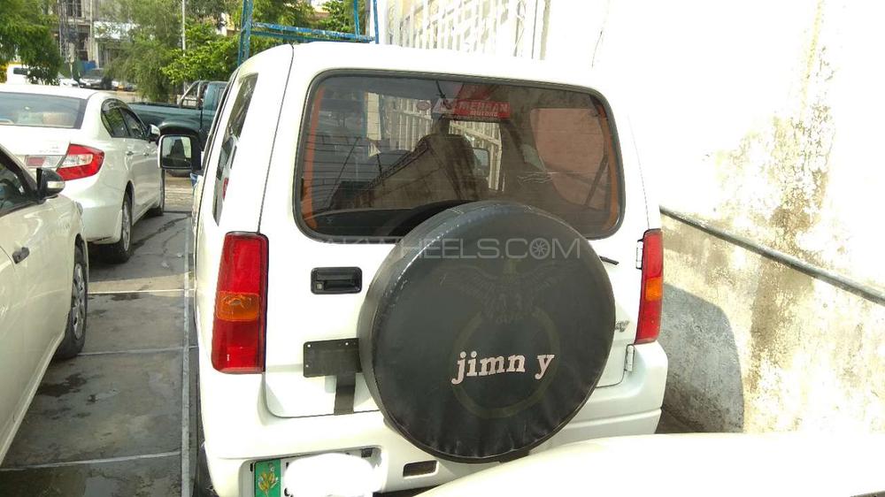 Suzuki Jimny Sierra 2010 for Sale in Lahore Suzuki Jimny Sierra 2010 for Sale in Lahore Image-9