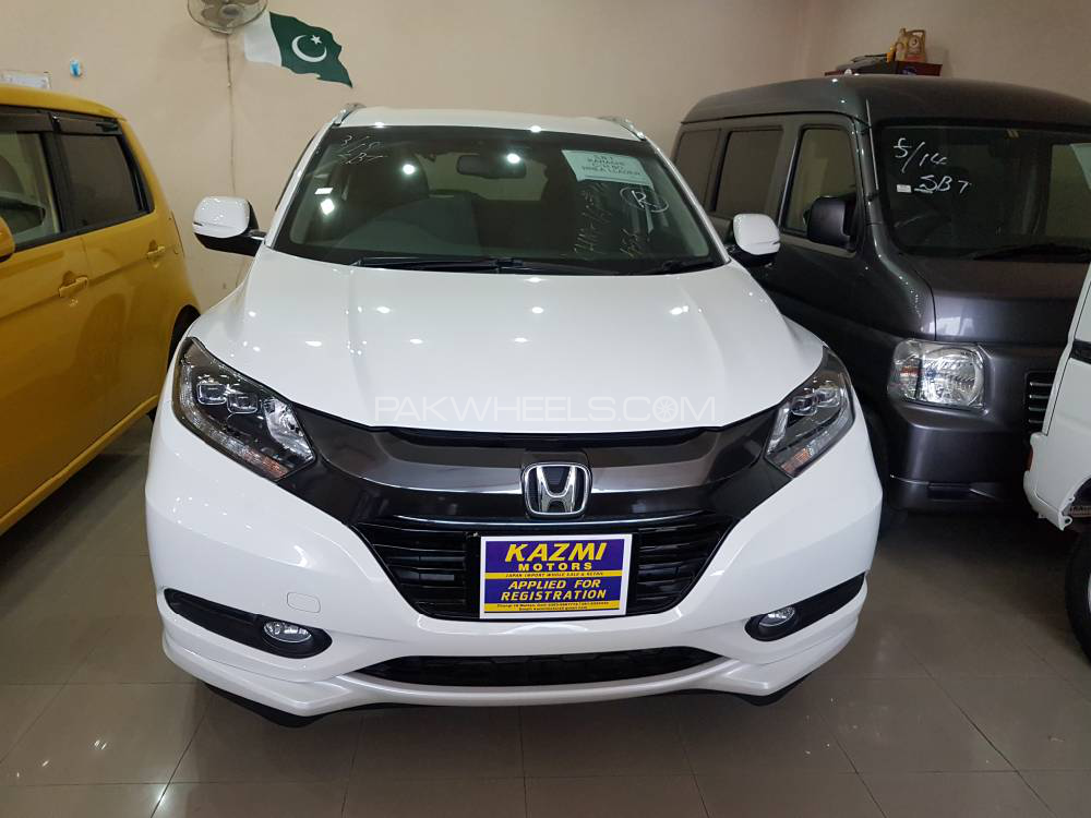 Honda Vezel 2015 for Sale in Multan Image-1