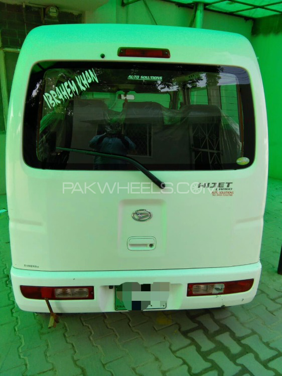 Daihatsu Hijet 2011 for Sale in Lahore Image-1