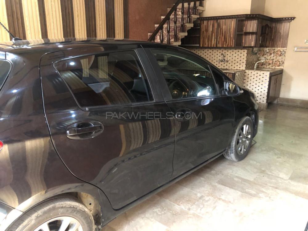 Toyota Yaris 2015 for Sale in Faisalabad Image-1