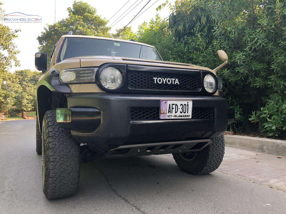 Toyota Fj Cruiser 2011 for Sale in Lahore Toyota Fj Cruiser 2011 for Sale in Lahore Image-5