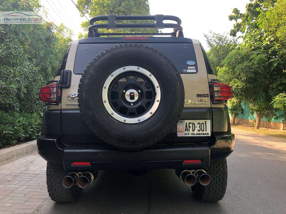 Toyota Fj Cruiser 2011 for Sale in Lahore Toyota Fj Cruiser 2011 for Sale in Lahore Image-7