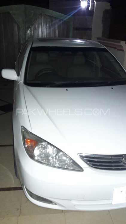 Toyota Camry 2004 for Sale in Faisalabad Image-1