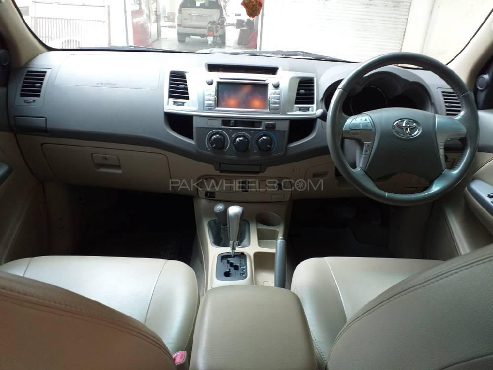 Toyota Hilux 2013 for Sale in Islamabad Toyota Hilux 2013 for Sale in Islamabad Image-9