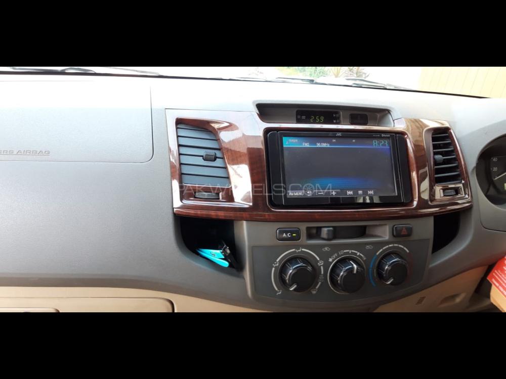 Toyota Hilux 2013 for Sale in Karachi Toyota Hilux 2013 for Sale in Karachi Image-6