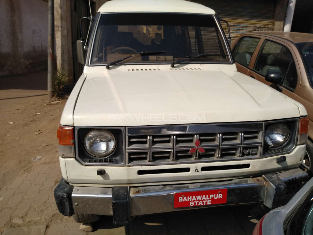 Mitsubishi Pajero 1985 for Sale in Multan Image-1