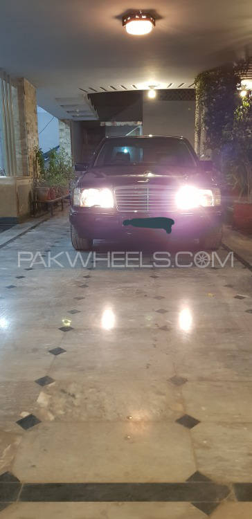 Mercedes Benz E Class 1995 for Sale in Peshawar Image-1