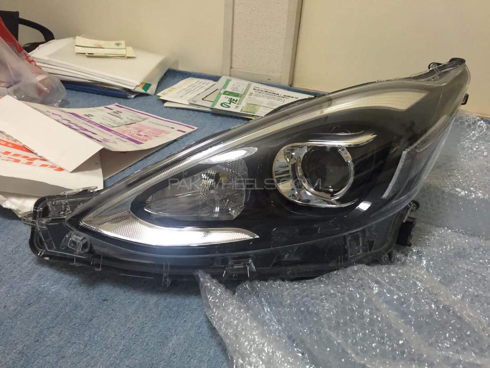 Toyota Aqua 2018 model headlight left side  Image-1
