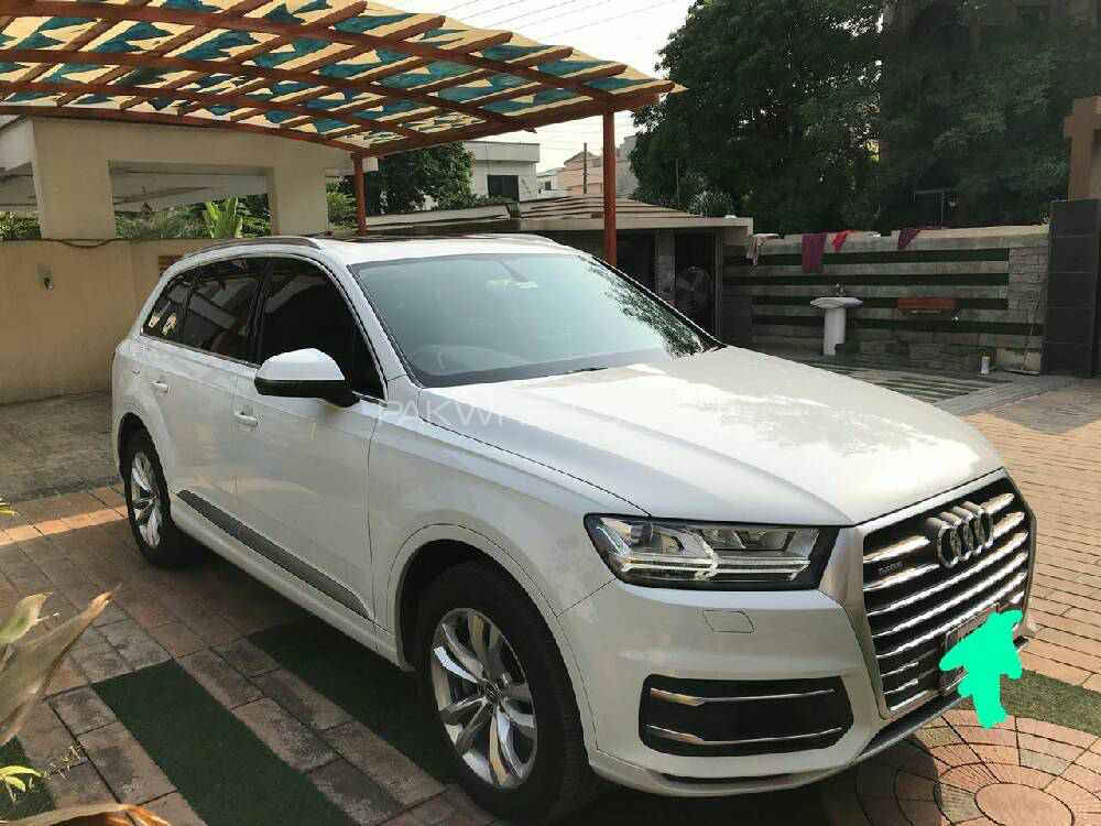 Audi Q7 2017 for Sale in Islamabad Image-1