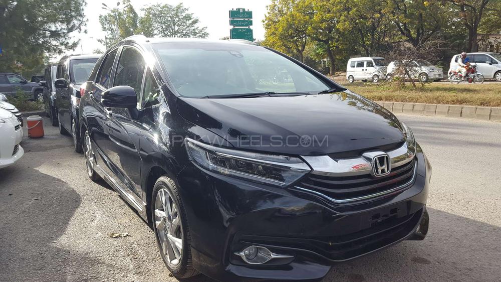 Honda Fit 2017 for Sale in Islamabad Image-1